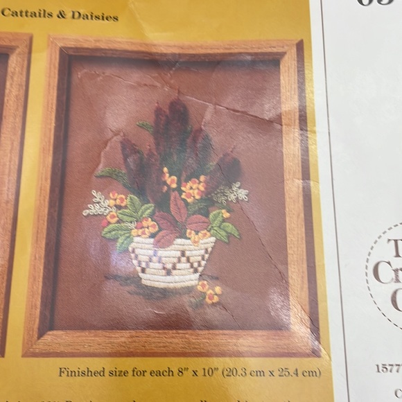 The Creative Circle Cattails & Daisies Stitchery 2 kits Vintage 1984 wool - Picture 3 of 9